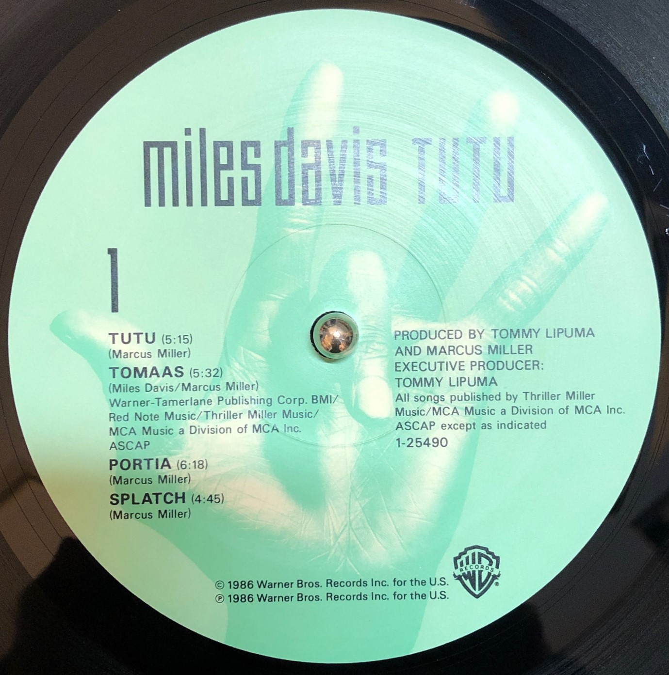 Miles Davis ‎– Tutu | 中古レコード通販・買取のアカル・レコーズ